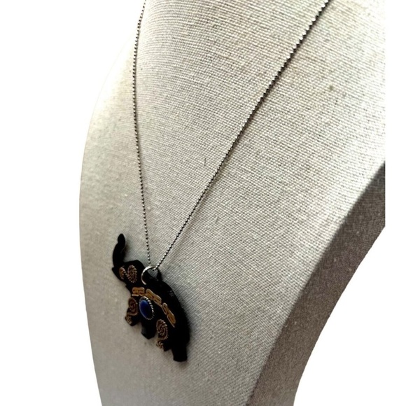 Origami Owl Elephant Pendant Necklace With Blue Stone & Silver Details.   B47 - Picture 4 of 10